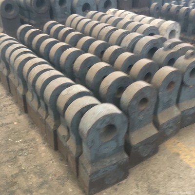 立軸破碎機錘頭 潤鑫 合金立軸破碎機錘頭 立軸破碎機配件 生產(chǎn)廠家